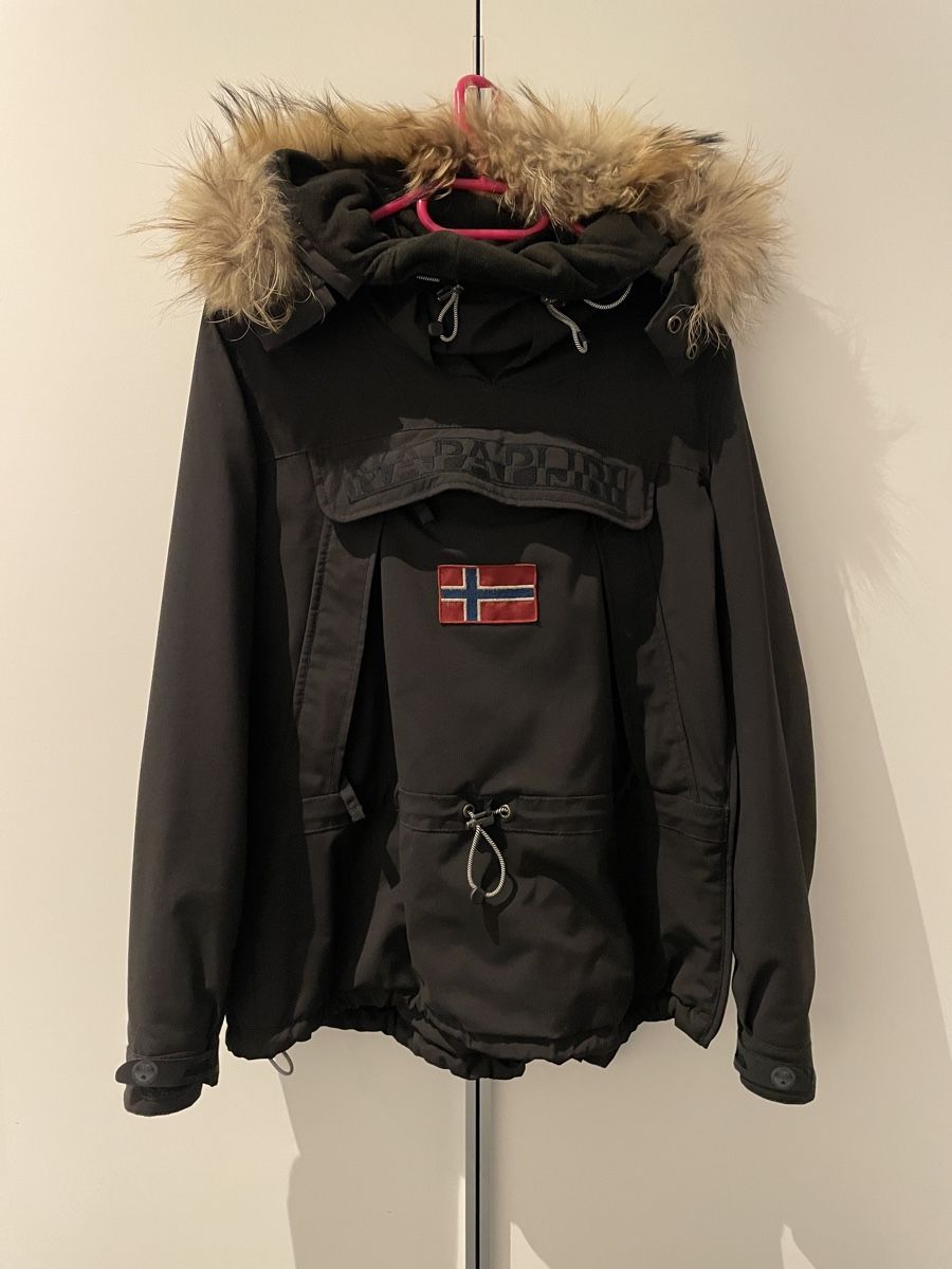 Napapijri Jacken: Napapijri con pelo vero – Gebraucht aus Cadenazzo von ali_d5fn