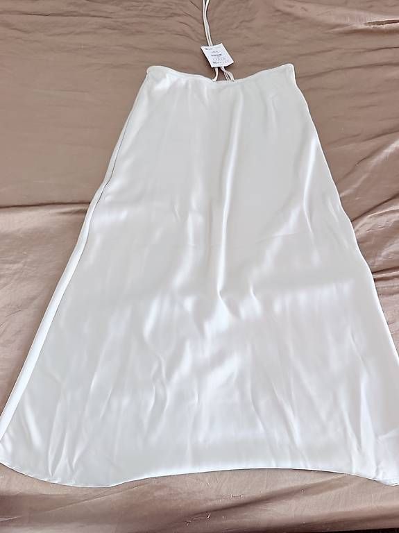 Gonne: Neu Satinrock pull&bear – Nuovo e nell'imballaggio originale da Bern venduto da men_cl8x 1