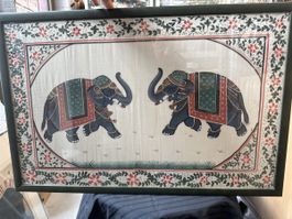 Dekorative Kunstarbeit mit Elefantenmotiv auf Seide/Textil –