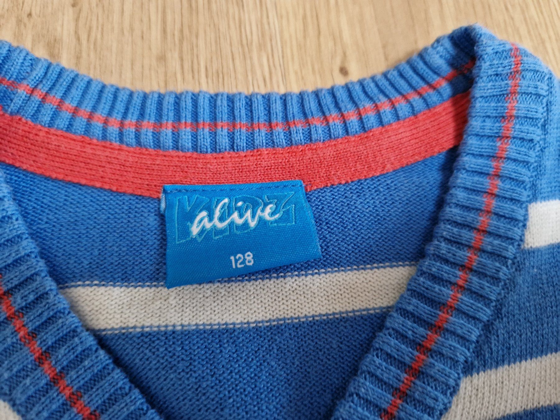 Giacche: Lässige Strickjacke gestreift 128 – Usato da Giswil venduto da monimaus08 1
