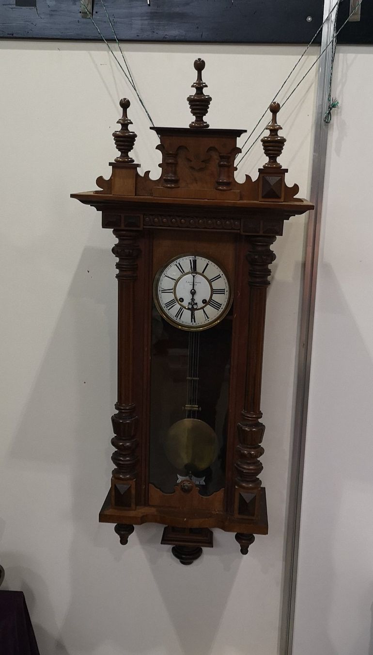 Stand- & Wanduhren: Belle pendule de Neuchâtel, fabrique Mipsa – Gebraucht aus Nidau von Pie 9