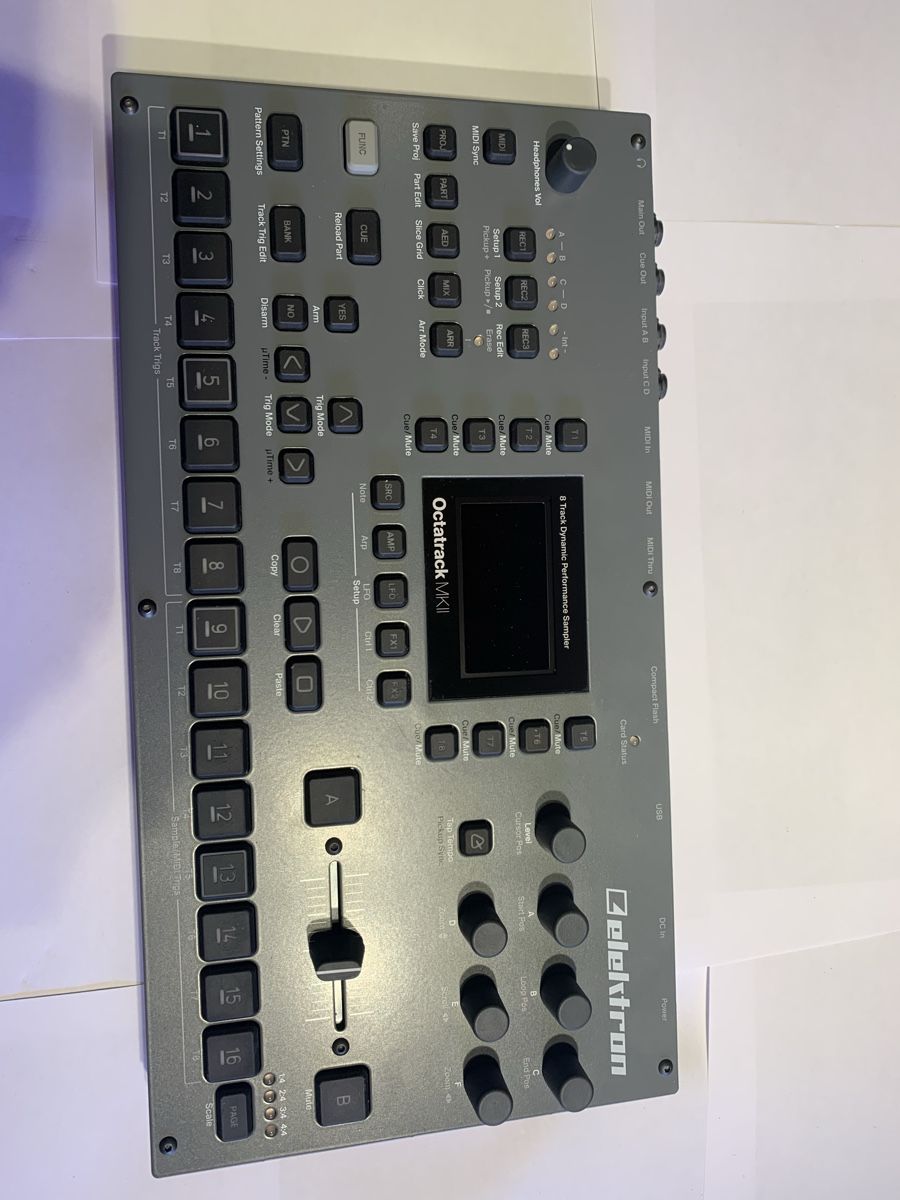 Elektron Strumenti musicali: Elektron Octatrack MKII – Usato da Luchsingen venduto da DragonOfFire