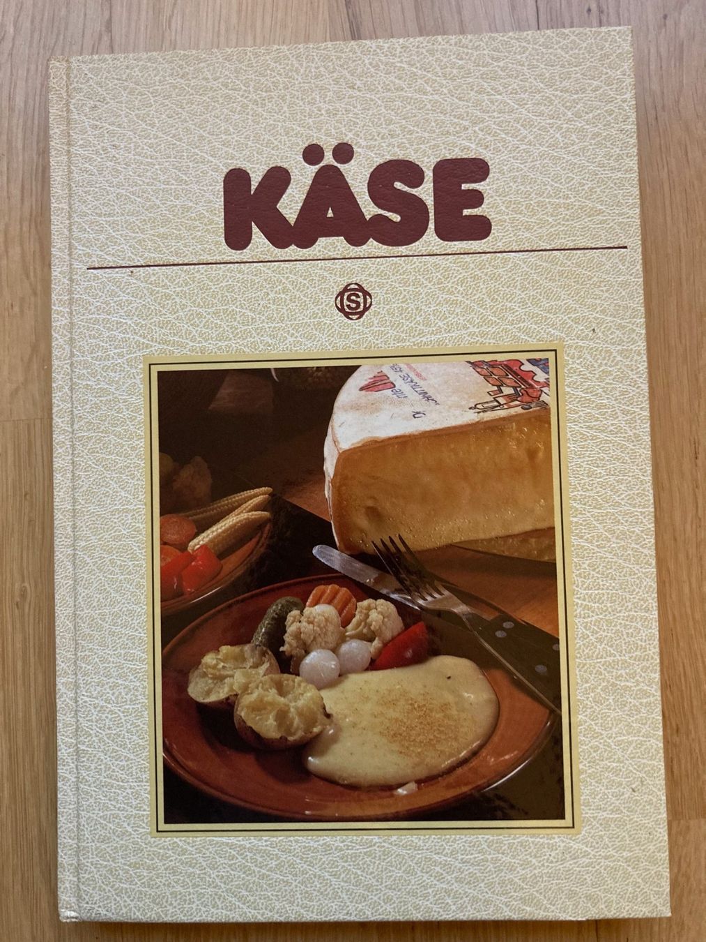Libri: Zwei Kochbücher: Brot und Käse – Nuovo (secondo la descrizione) da Basel venduto da Eleonora3 2