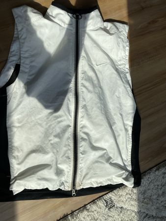 Nike Weste Grösse M weiss schwarz guter Zustand