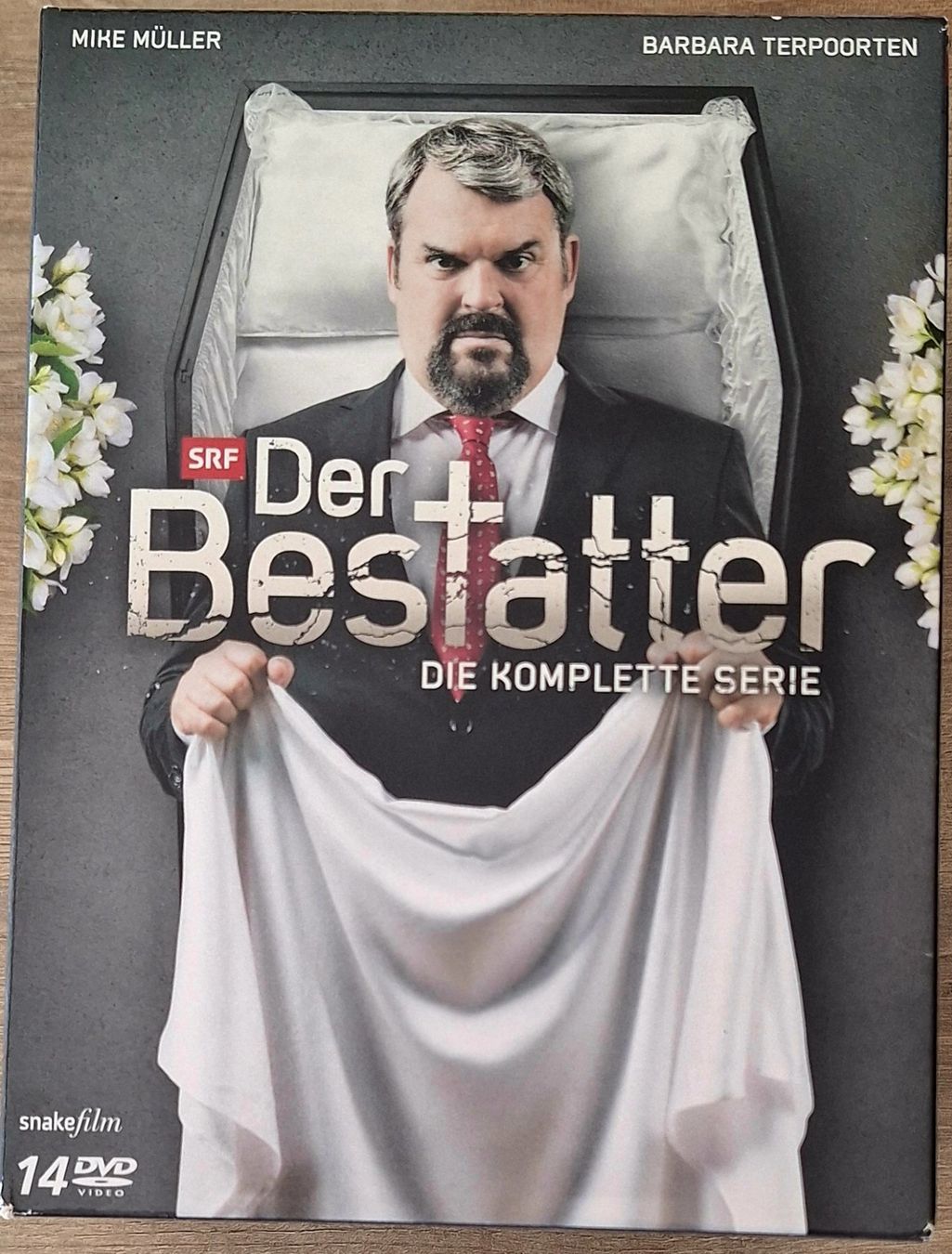 Tutti i DVDs: Der Bestatter - komplette Serie – Usato da Schaffhausen venduto da Jerry711 1