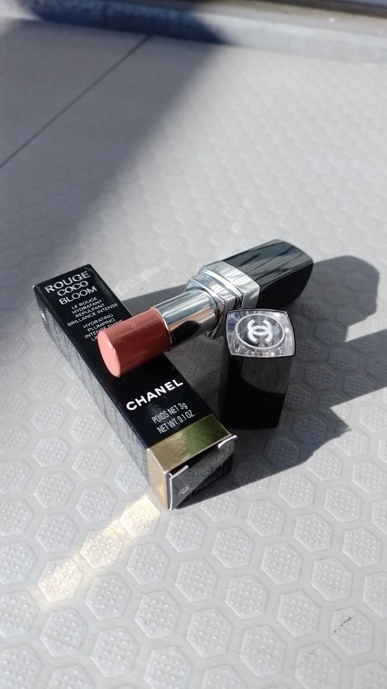 Chanel Make-up: Chanel Rouge Coco Bloom 116 Dream – Usato da Flums venduto da Inna77 1