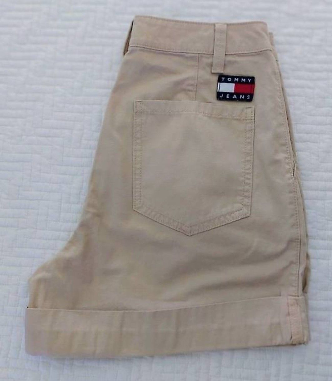 Tommy Hilfiger Hosen: Tommy Hilfiger Shorts  – Neu (gemäss Beschreibung) aus Zürich von Babadermf