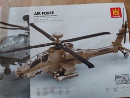 Apache AH64 Helikopter aus Klemmbausteinen