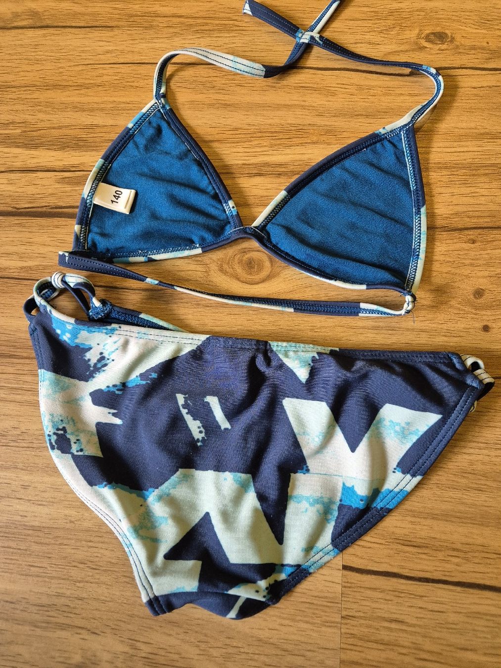 Adidas Costumi da bagno & Bikini: Adidas Bikini, blau gemustert, Grösse 140, – Usato da Grindelwald venduto da Sala33 2