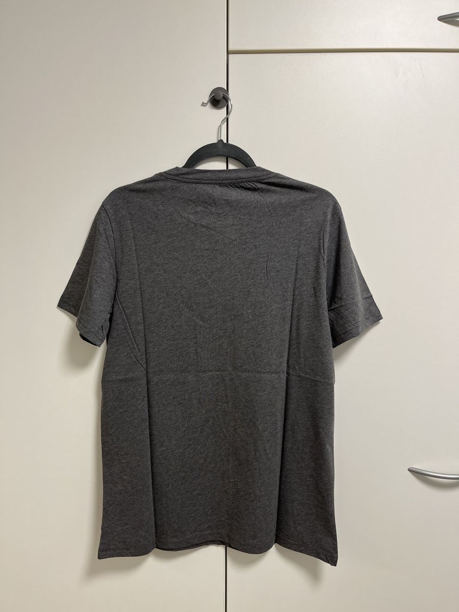 T-shirt: Stylisches graues T-Shirt Grösse M – Usato da Winterthur venduto da GutKeS 4