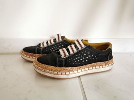 Leichte elegante Sneakers Gr. 37