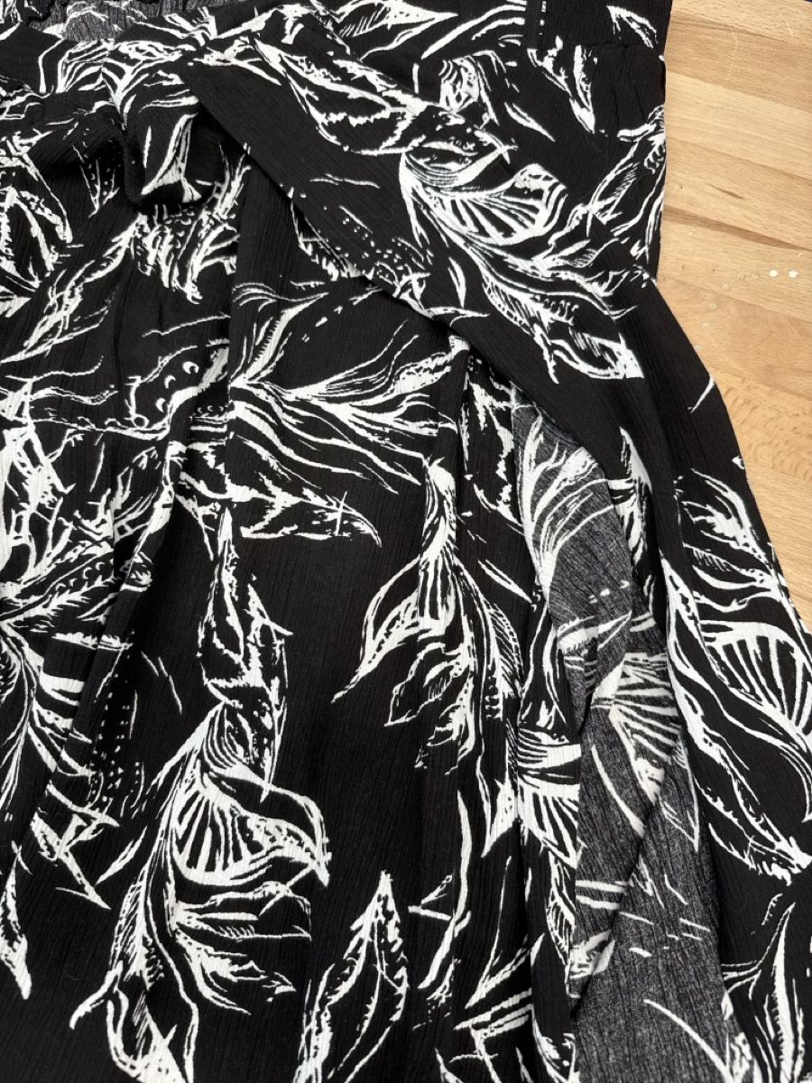 Hosen: Luftige Hose Gr. 54 von Bonprix  – Neu (gemäss Beschreibung) aus Auenstein von moin. 2