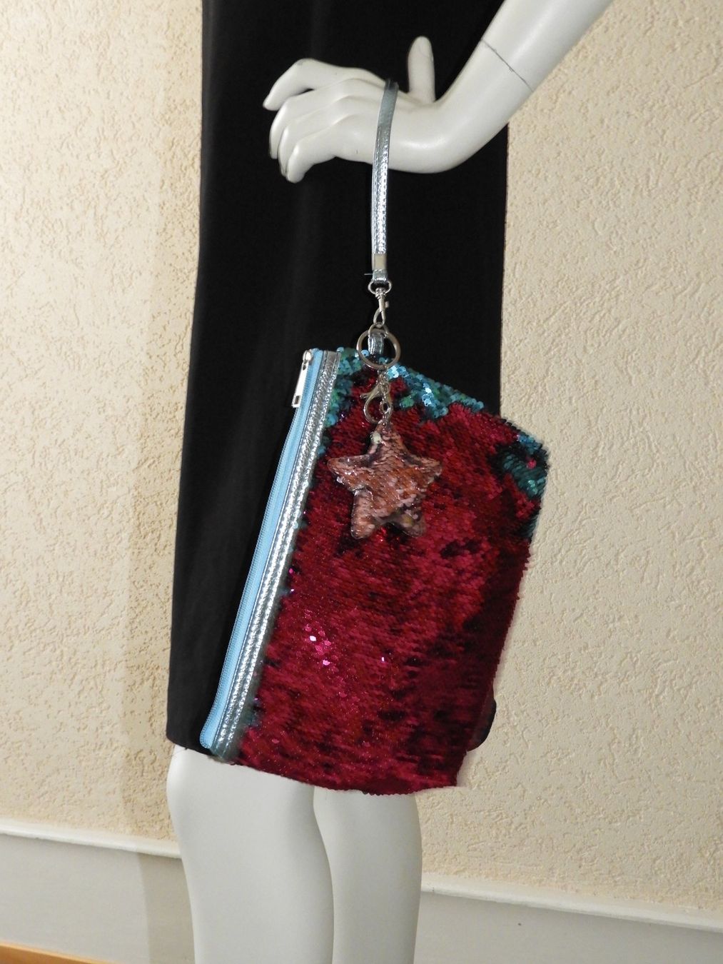Borse & Zaini: Trousse/Sac à paillettes , NEUF! – Nuovo (secondo la descrizione) da Dombresson venduto da sev_bsb8 7