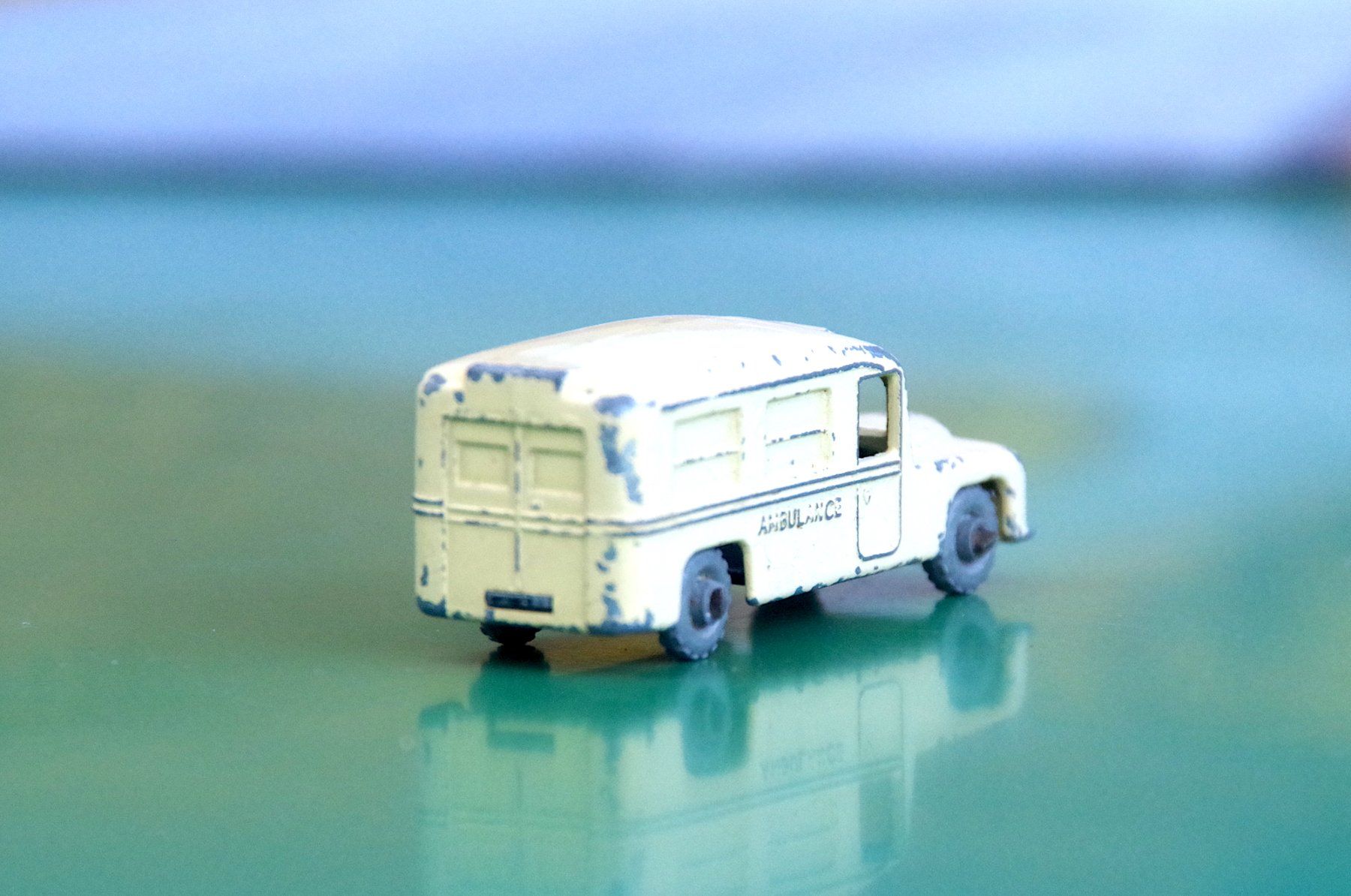 Hot Wheels Modellini d'auto: Matchbox No. 14 Daimler Ambulance (Regular Wheels) – Nuovo (secondo la descrizione) da Frauenfeld venduto da Danielpwiedmer 2