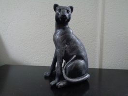 Sitzender Puma (27.5 cm)