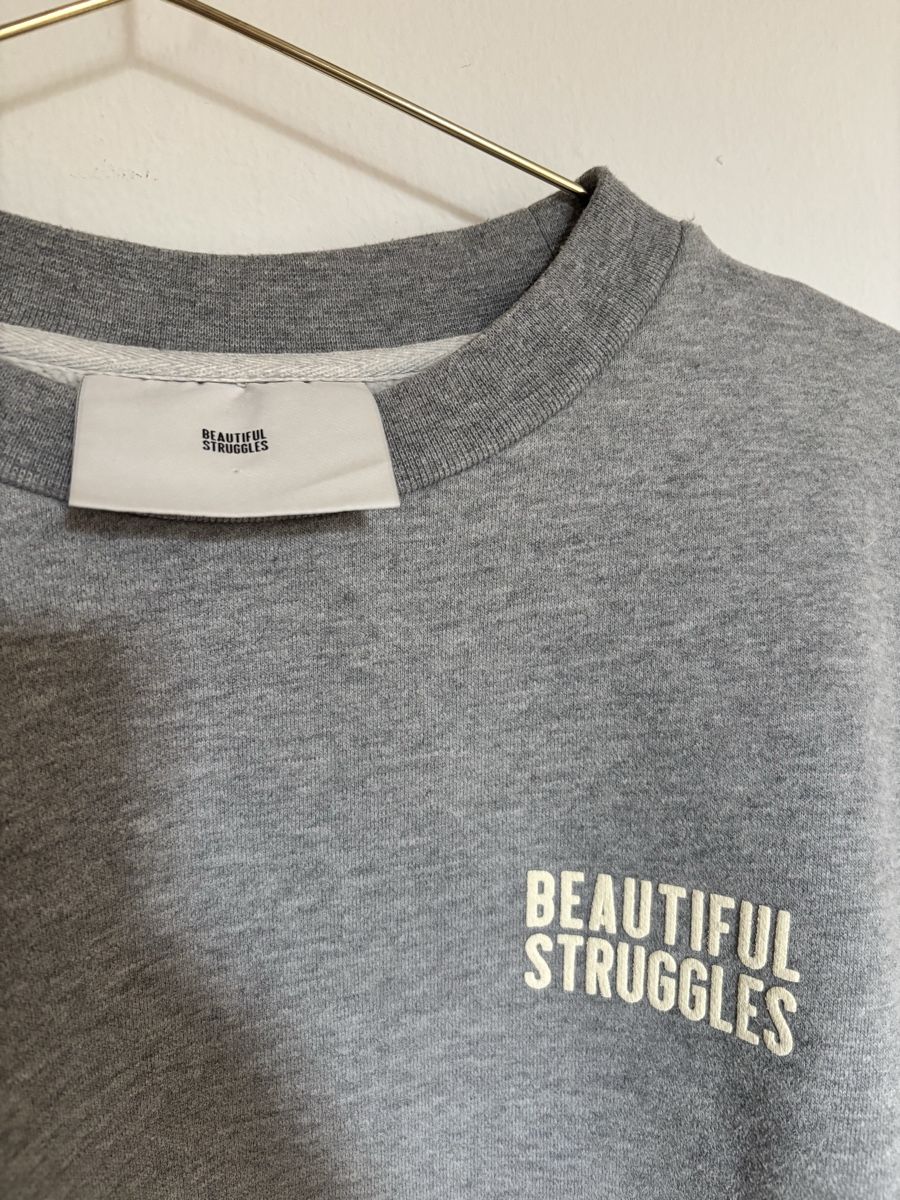 Maglioni & Felpe: Grauer Sweater "Beautiful Struggles" – Usato da Wabern venduto da KurtMe33 1