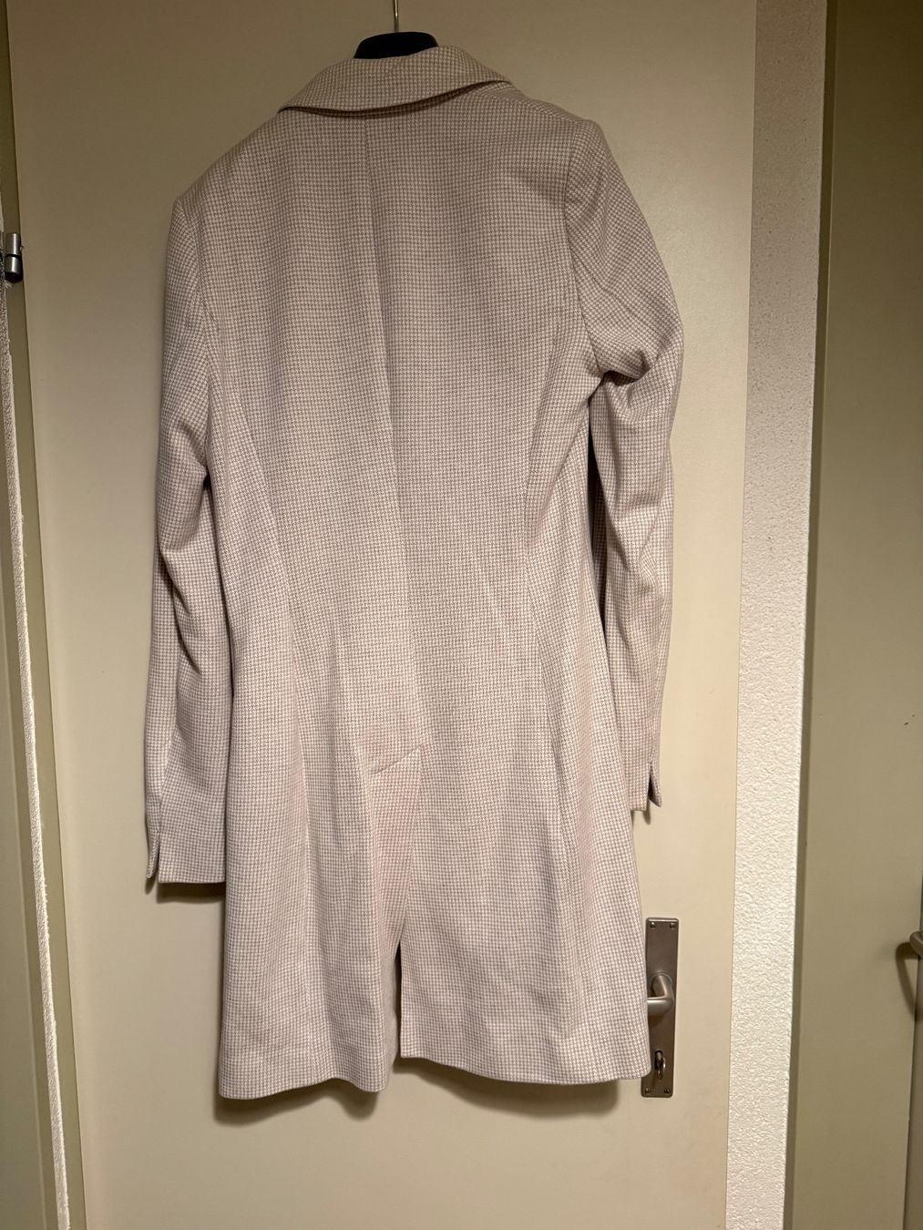 Windsor Mäntel: Mantel windsor beige kariert – Gebraucht aus Gattikon von Guegis66 3