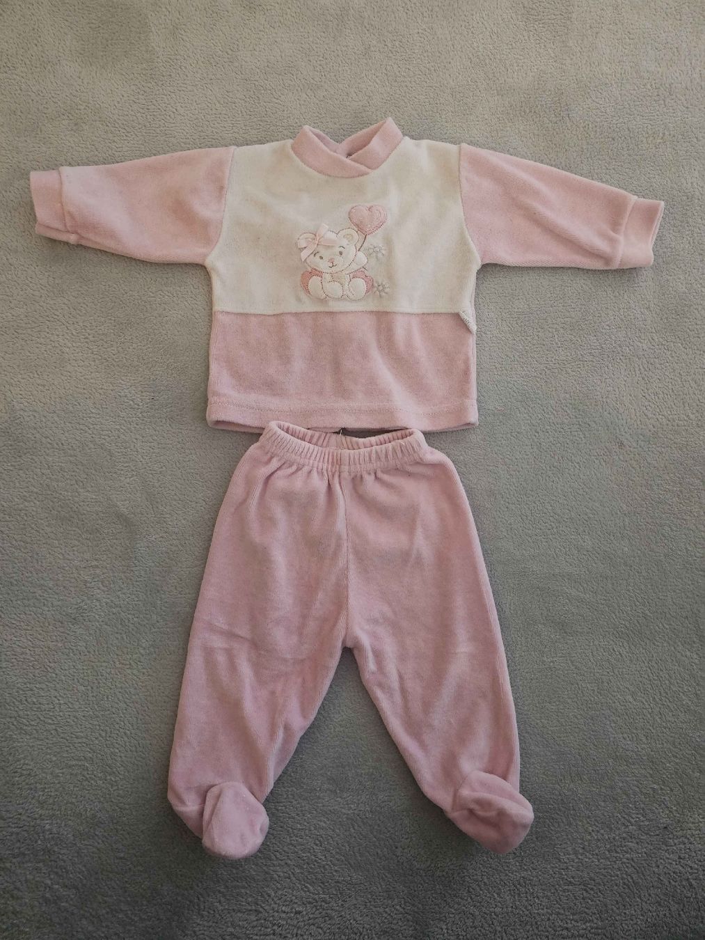Pyjamas & Ähnliches: Baby Pyjama, ca. grösse 56 – Gebraucht aus Volketswil von nki_k698