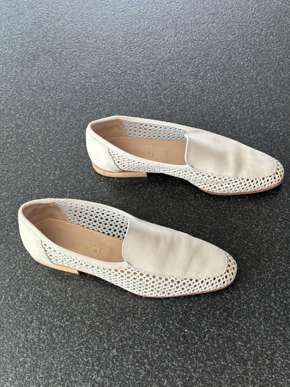 Scarpe da donna: Eleganter luftiger Sommerschuh, Grösse 36, hellbeige – Usato da Niederhasli venduto da Berno 1