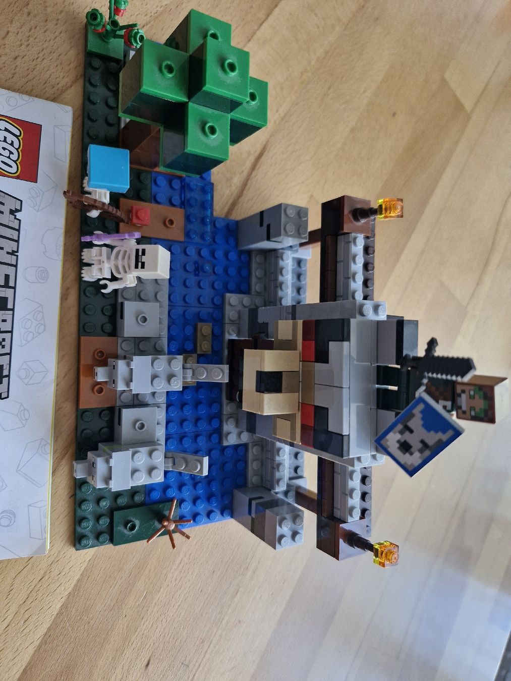 Lego Jouets: Wolfsfestung Minecraft  – D'occasion à Balgach par sie_zqn7 1