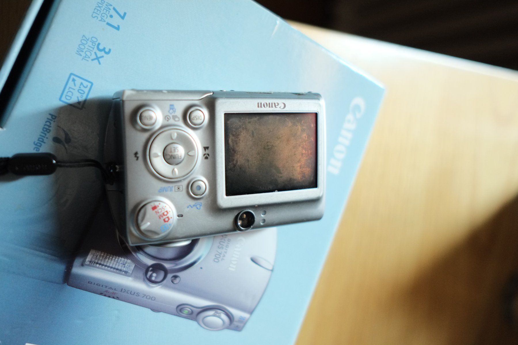 Canon Fotocamera: Canon Digital IXUS 700 – Usato da Neuchâtel venduto da Carlosfmunoz 5