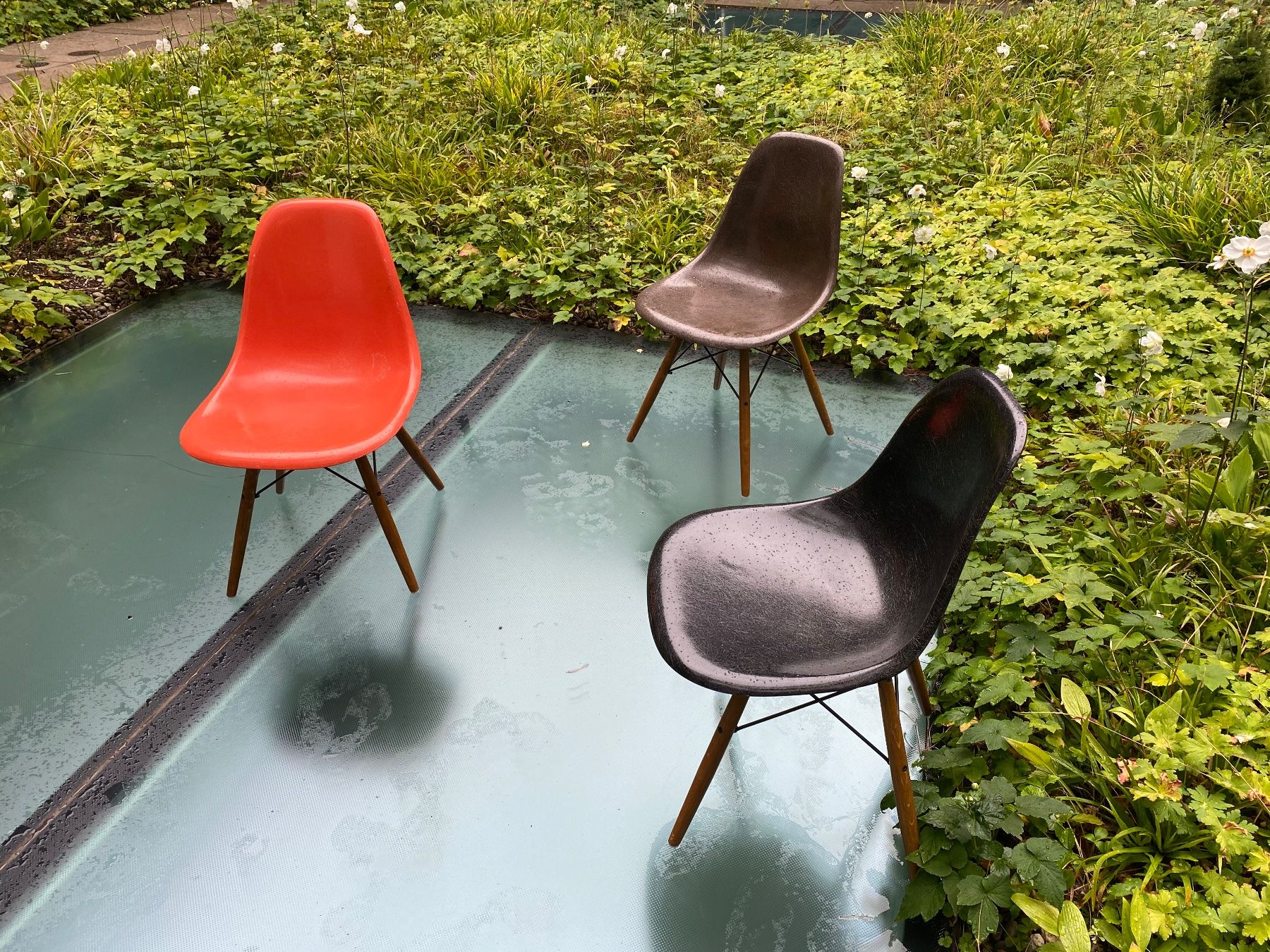 Eames Stühle: Vitra Eames Herman Miller Red Orange – Gebraucht aus Thalwil von Catha10 2