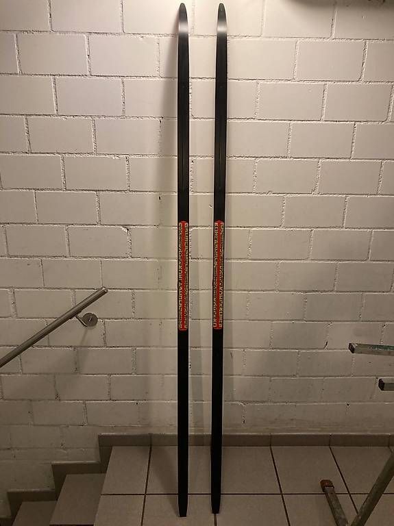 Sci: Atomic - Skin Tec - Klassisch 205cm – Usato da Langnau am Albis venduto da DomDom1972