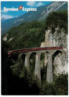 Bernina-Express auf dem Landwasser-Viadukt bei Filisur
