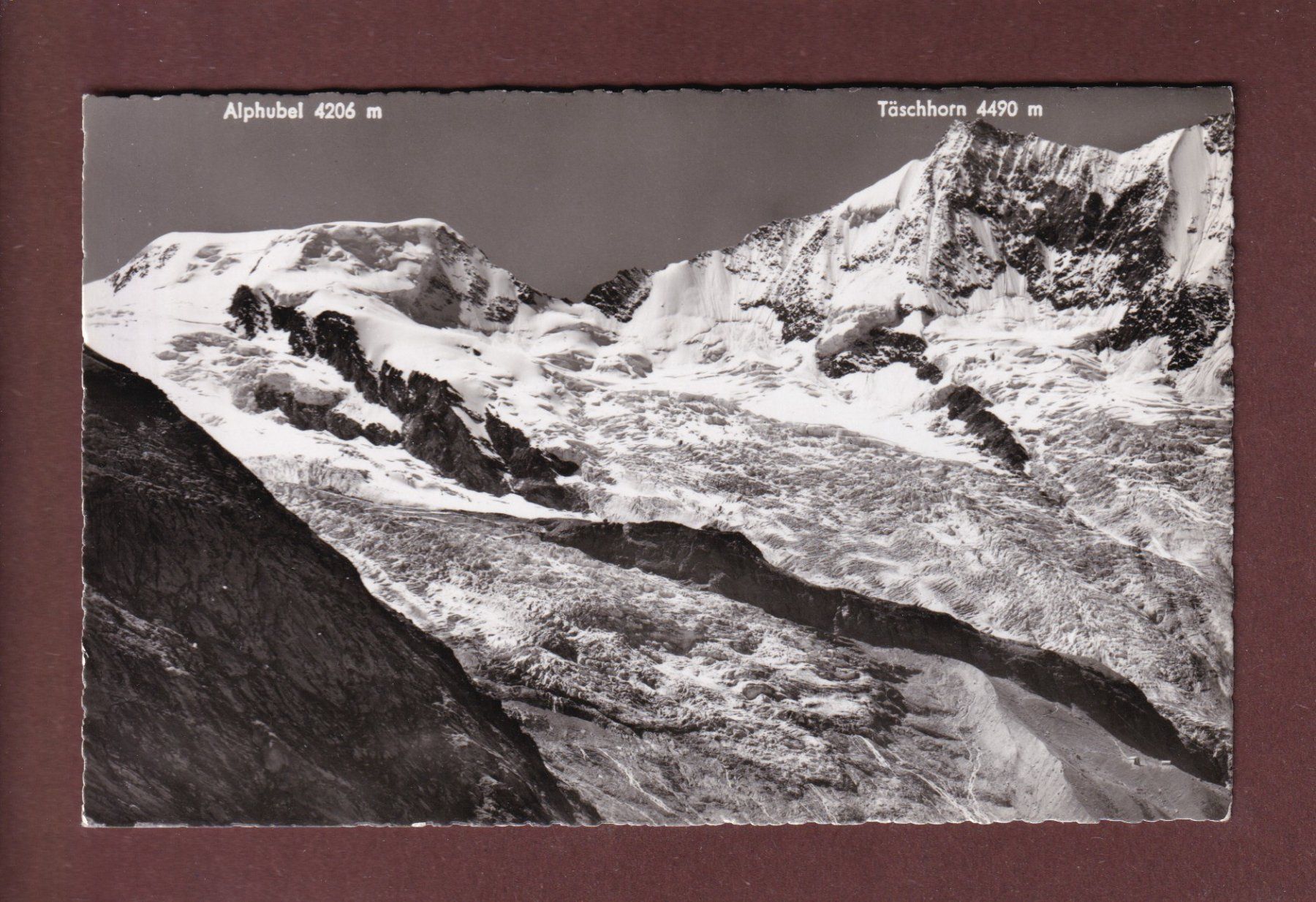 Cartoline postali: Saas-Fee - ALPHUBEL - Täschhorn – Usato da Pully venduto da nicecards-shop