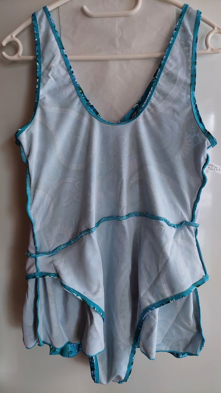 Costumi da bagno & Bikini: Neuer einteiliger Badeanzug mit Röckchen, Gr. XL / 44 – Nuovo (secondo la descrizione) da Oberwil BL venduto da Hunajakakku 4