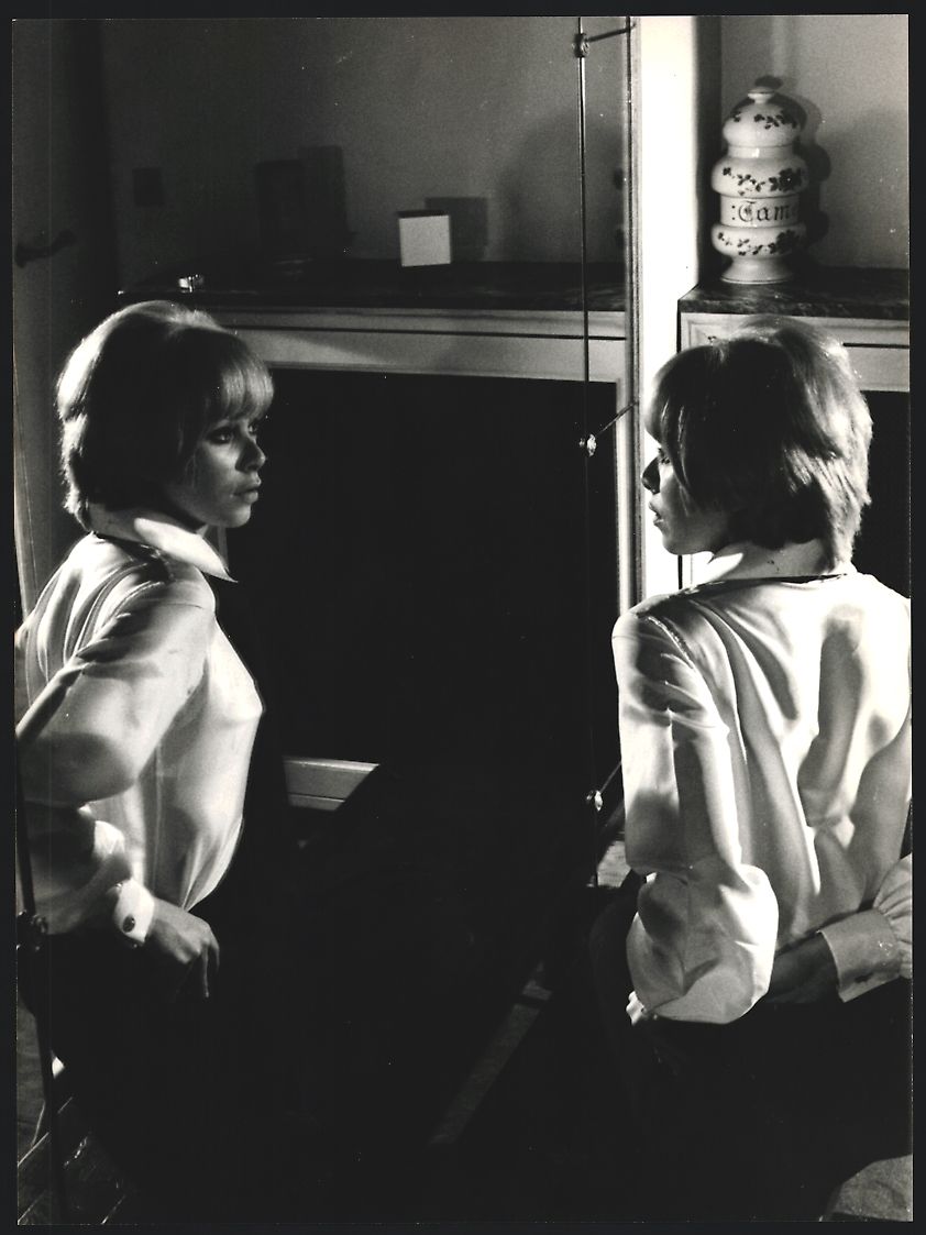 Fotografie & Manifesti: Fotografie Schauspielerin Mireille Darc  – Usato da Berlin venduto da bartko-reher