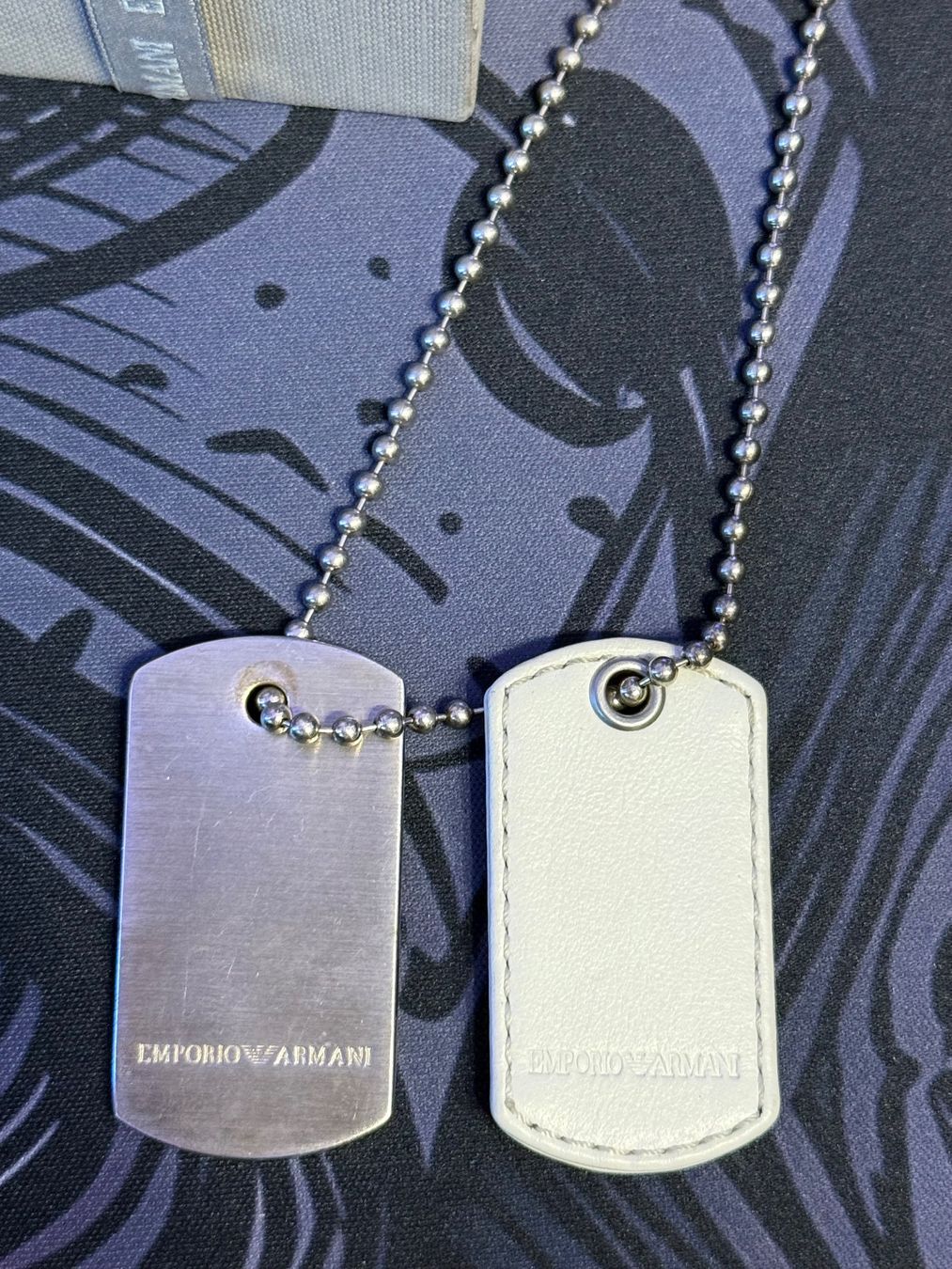 Colliers: Collier Armani - Necklace – D'occasion à Plan-les-Ouates par de_lia