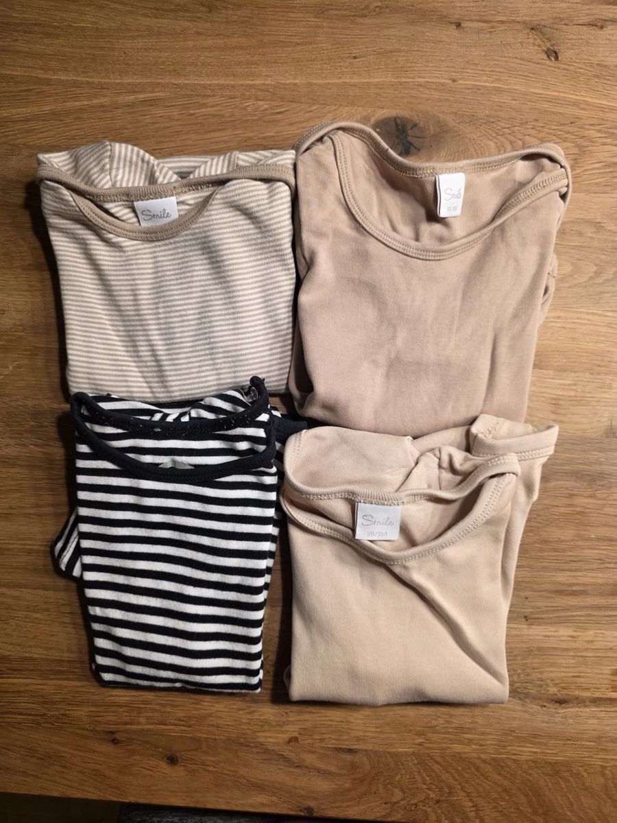 Unterwäsche: 4 Kurzarmbodies – Gebraucht aus Bonstetten von Visor9