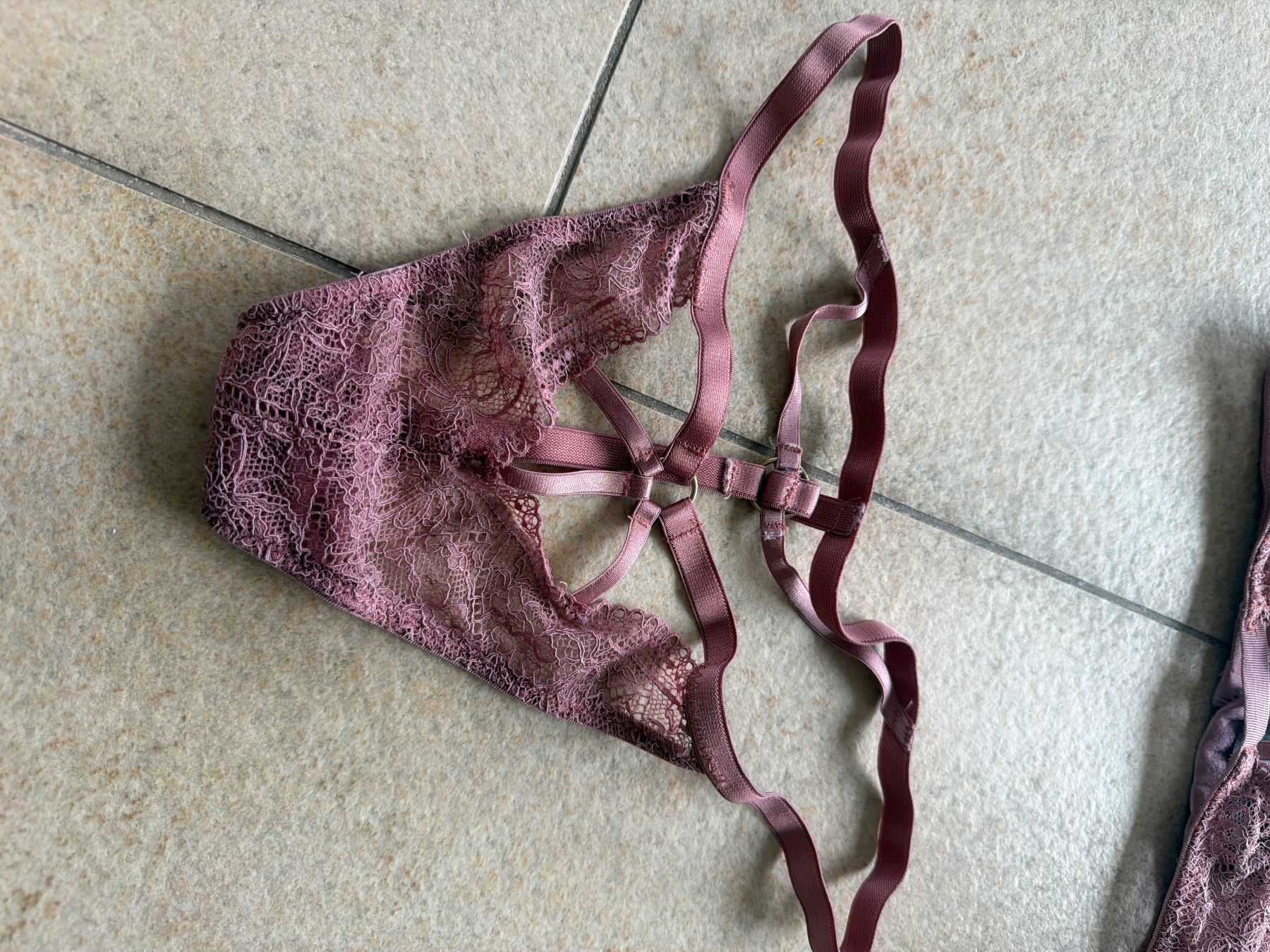 Asos Altra biancheria intima: ASOS bralette set bh & string S  rose 38 – Usato da Luterbach venduto da andybasilbenz 2