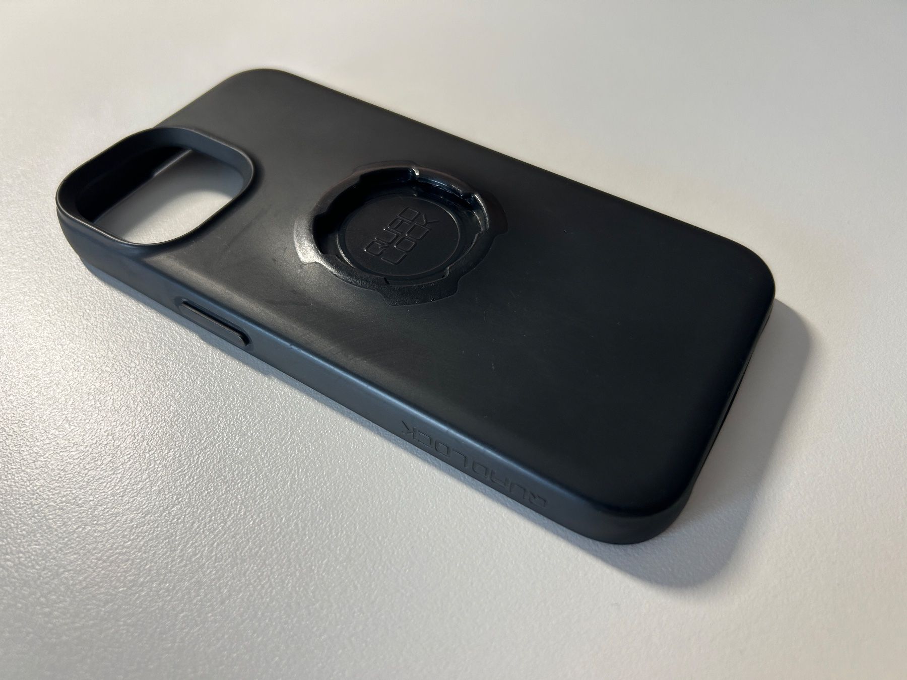 Quad Lock Cover & Protezioni schermo: Quad Lock Handyhülle Apple iPhone 14 – Nuovo (secondo la descrizione) da Vordemwald venduto da gab_87yq