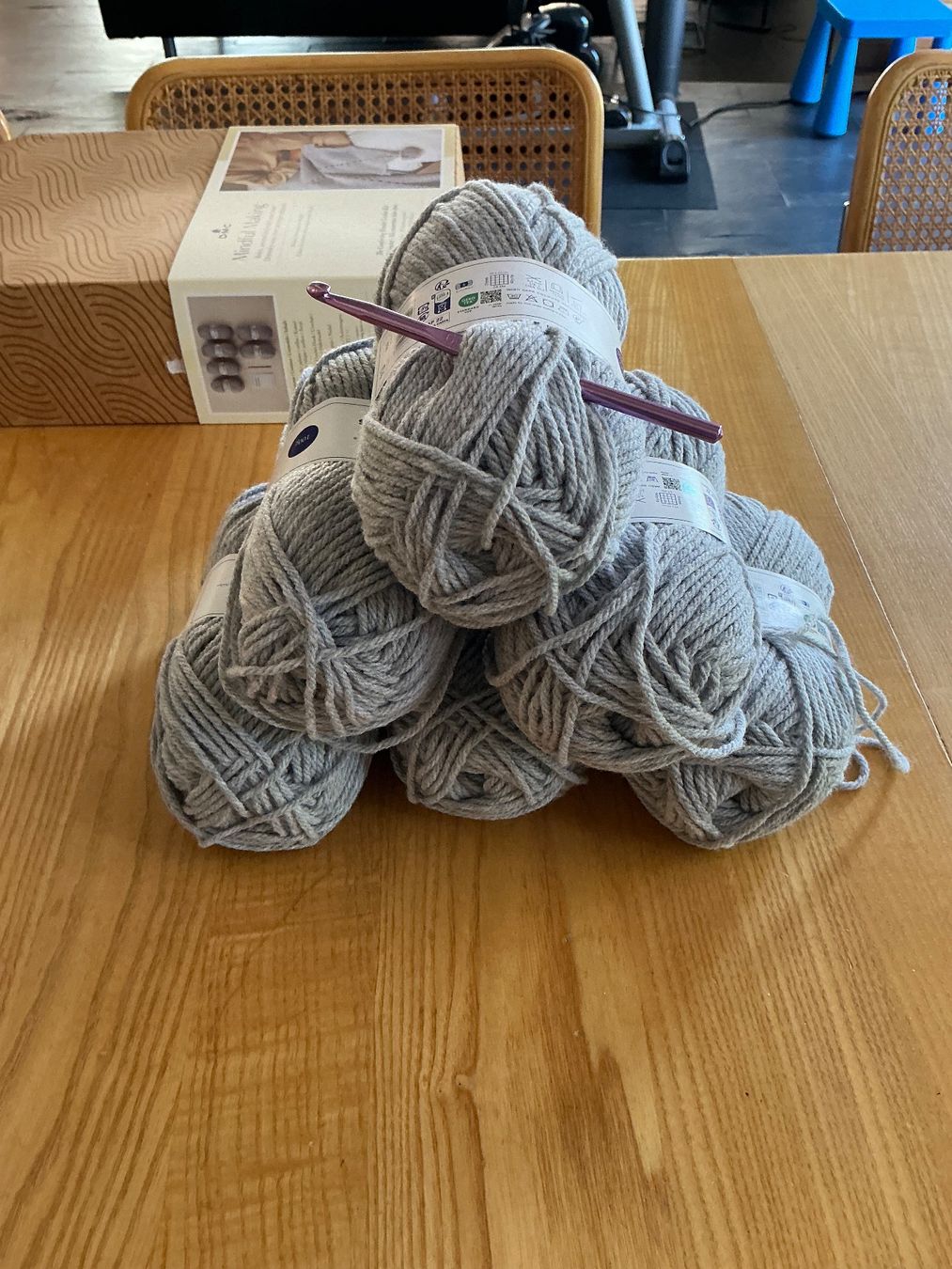 Lana: Wolle Häkelset "Mindful Making Kit Moment Zen" grau – Nuovo e nell'imballaggio originale da Oberdorf SO venduto da walterrueefli 1