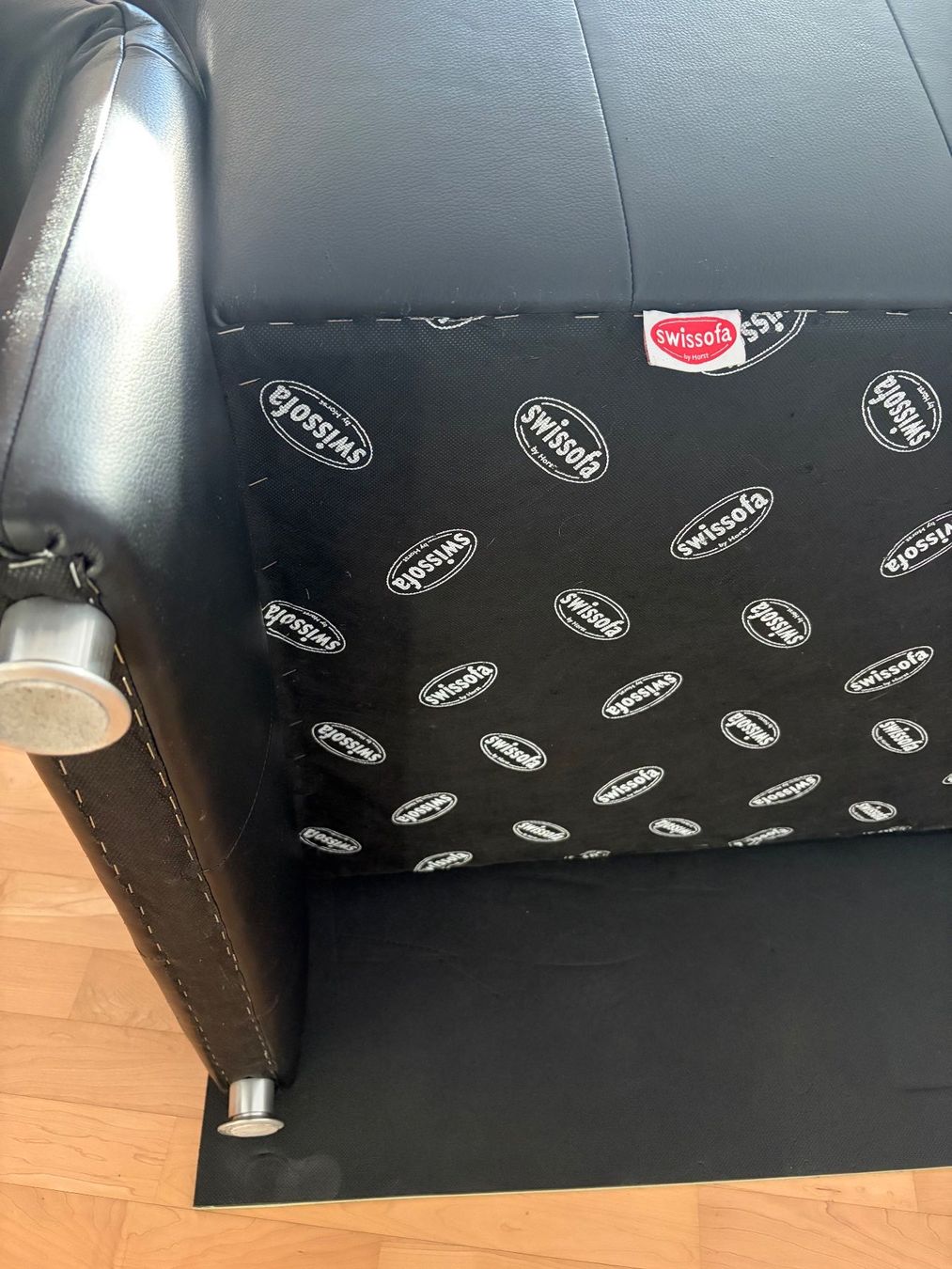 Sofas: Ledersofa schwarz - 3er – Gebraucht aus Urtenen-Schönbühl von Unit24 3