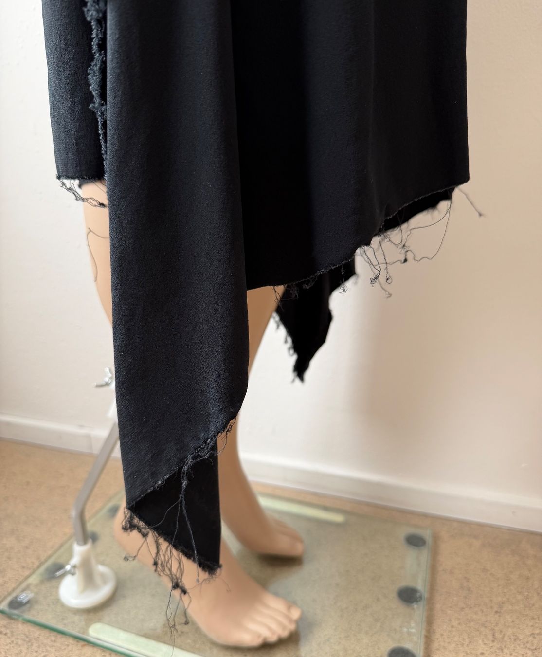 Vestiti: JOSEPH Kleid 🖤 – Usato da Zürich venduto da ClosetQueen 5
