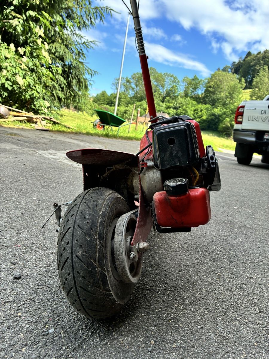 Scooters: Trottinette Scooter Benzin – D'occasion à Oberburg par 4207simon