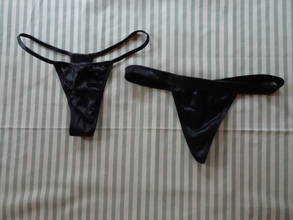 2 Stk. Strings uni schwarz im Wetlook Gr. XS - 226089 (Gebraucht) in ...