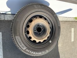 Stahlfelgen und Pneu 15 Zoll