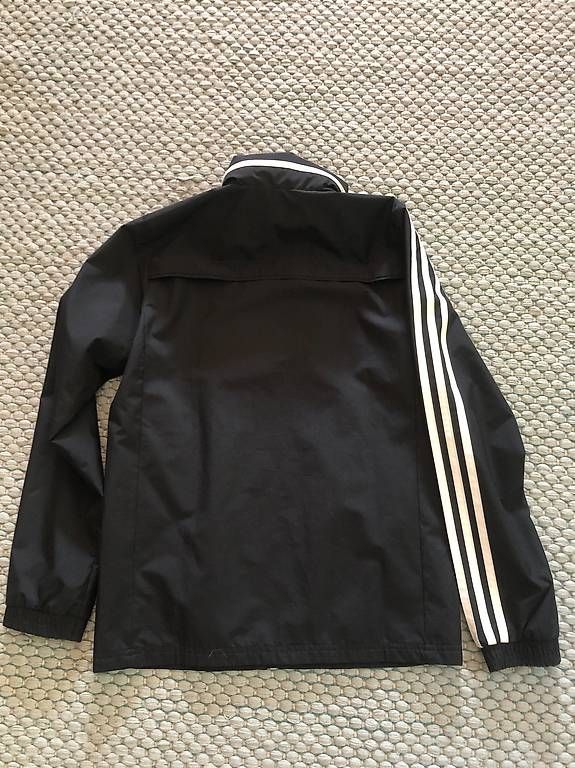 Adidas Jacken: Addidas Regenjacke Gr. 152 – Gebraucht aus Wabern von ricar4do 4
