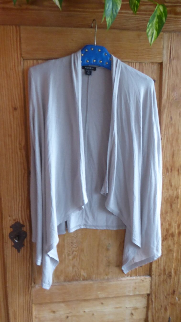 Giacche: Leichte Jacke AMISU Gr XS – Usato da Sargans venduto da Benziner