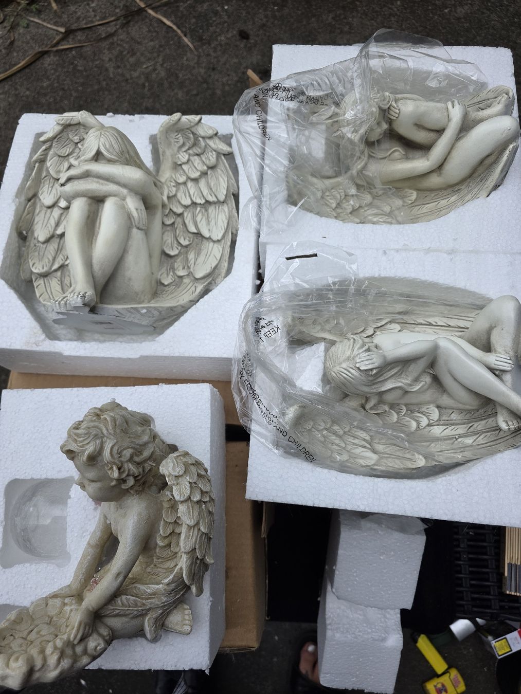 Statuette: Grosse Engel Figuren Set 4-teilig  neu – Nuovo e nell'imballaggio originale da Schlattingen venduto da Buio79