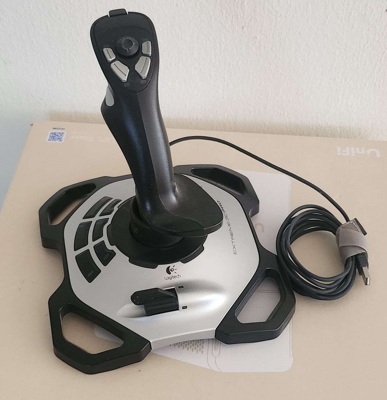 Logitech Controller: Logitech Joystick Extreme 3D Pro - like new – Gebraucht aus Zollikerberg von sandokanhaus