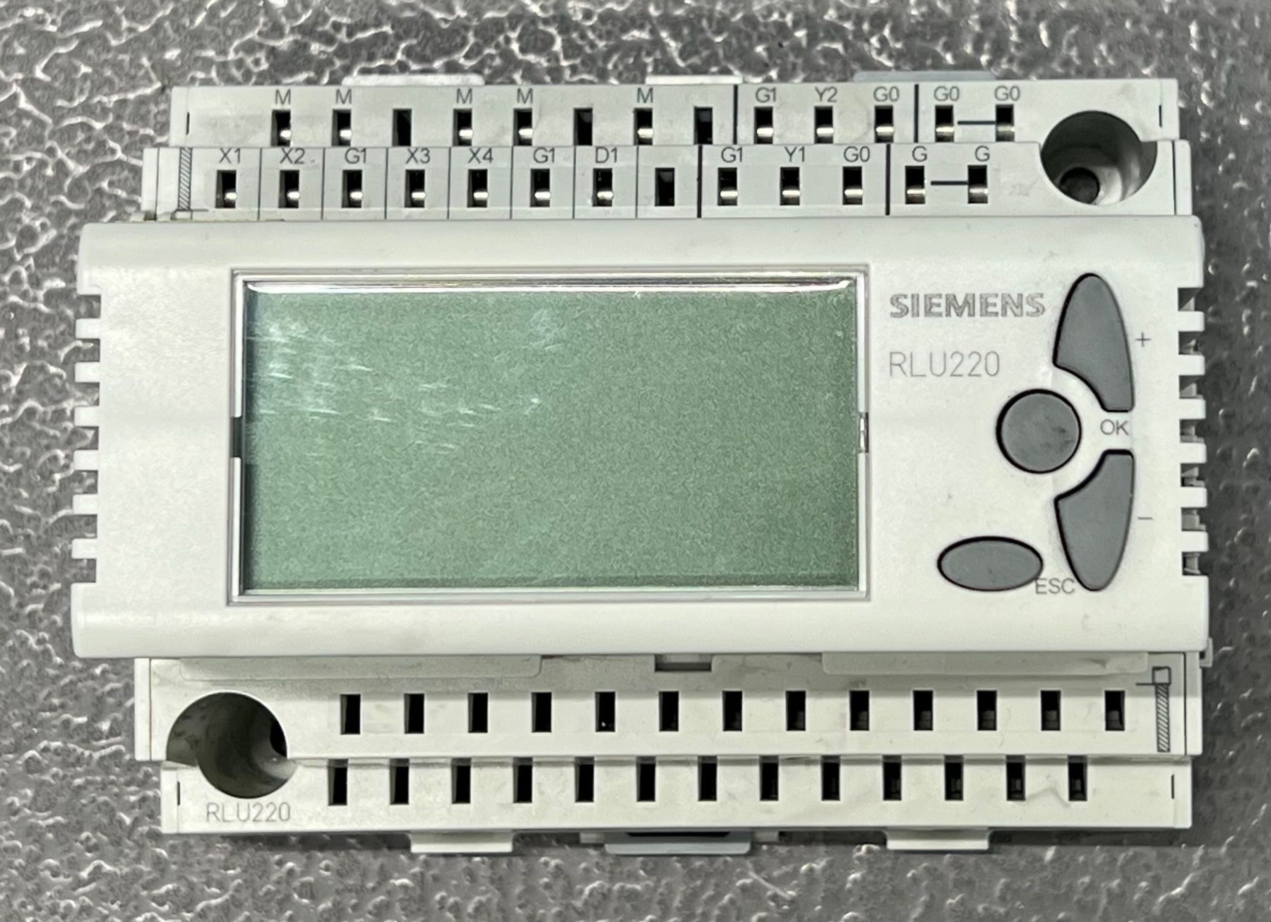 Siemens Sistema di controllo: Siemens RLU220 Universal Controller – Usato da Romanshorn venduto da DonRicardoo