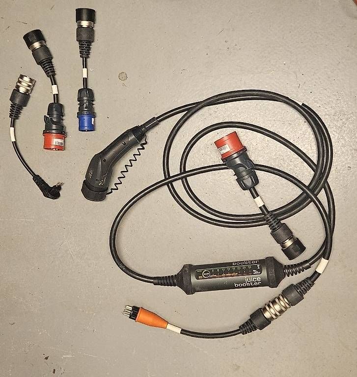 Caricabatterie: Chargeur voiture électrique – Usato da Charmey (Gruyère) venduto da Freexm 1