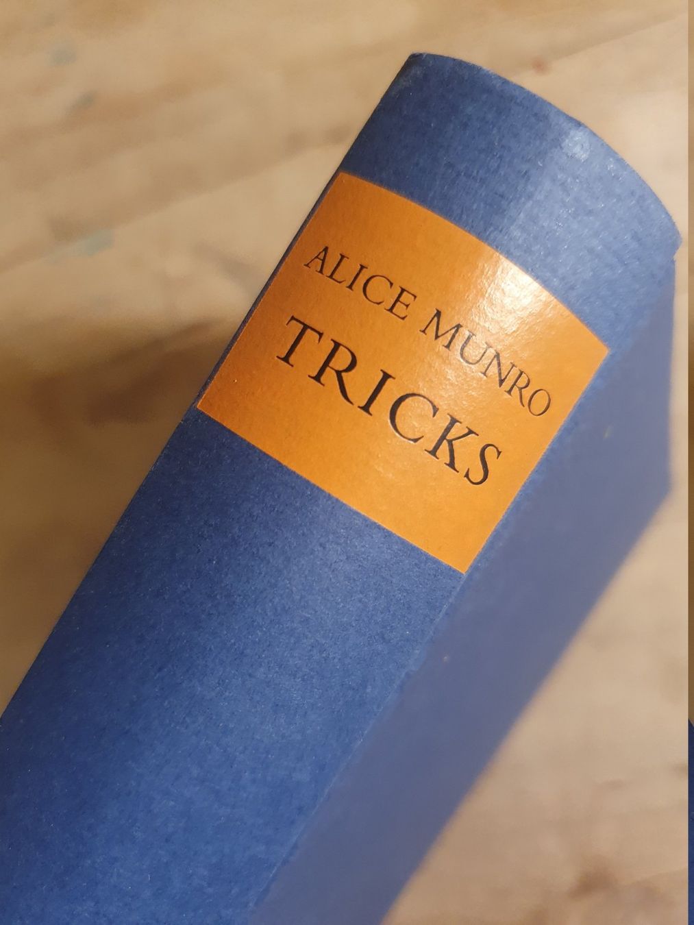 Libri: Tricks Alice Munro Fischer – Usato da Zürich venduto da loosebone