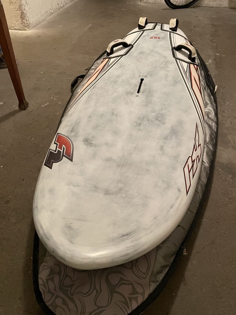 Surfboards & Schwimmbrette: F2 RX Free-Slalom Windsurf Brett, 132l – Gebraucht aus Bern von Pascal079 1