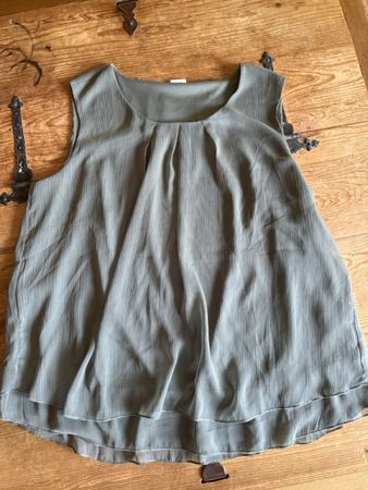 Blusentop Gr.44 olive